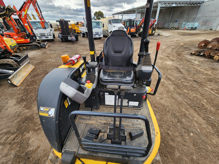 2022 KOMATSU PC30MR-5 3T EXCAVATOR (M892) WITH HITCH, BUCKETS, 785 HOURS