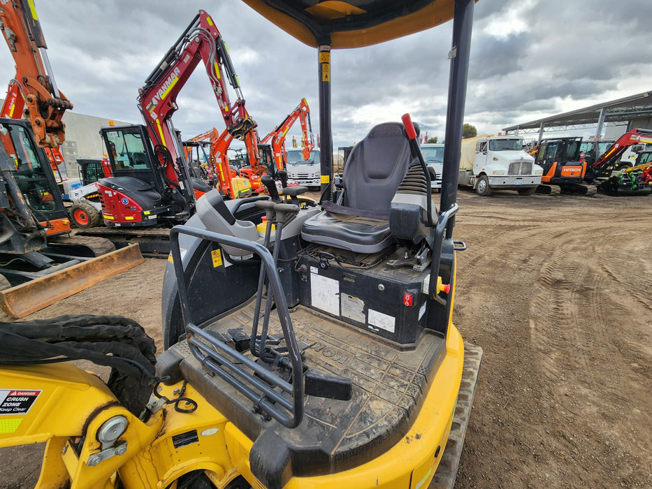 2022 KOMATSU PC30MR-5 3T EXCAVATOR (M892) WITH HITCH, BUCKETS, 785 HOURS