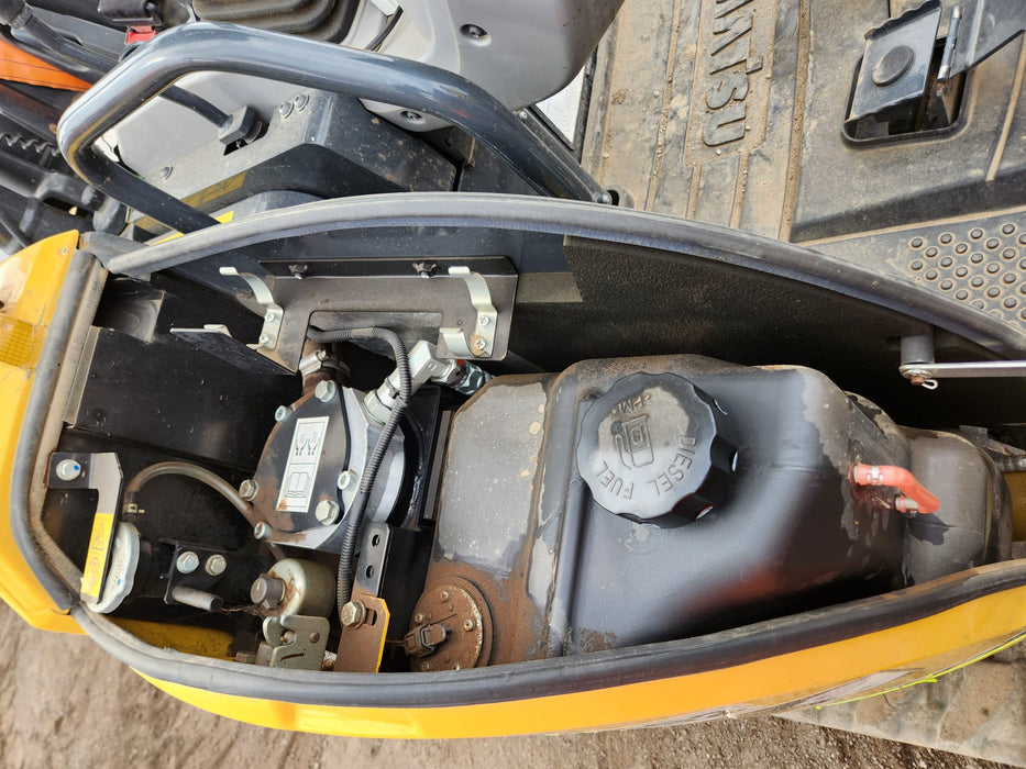 2022 KOMATSU PC30MR-5 3T EXCAVATOR (M892) WITH HITCH, BUCKETS, 785 HOURS