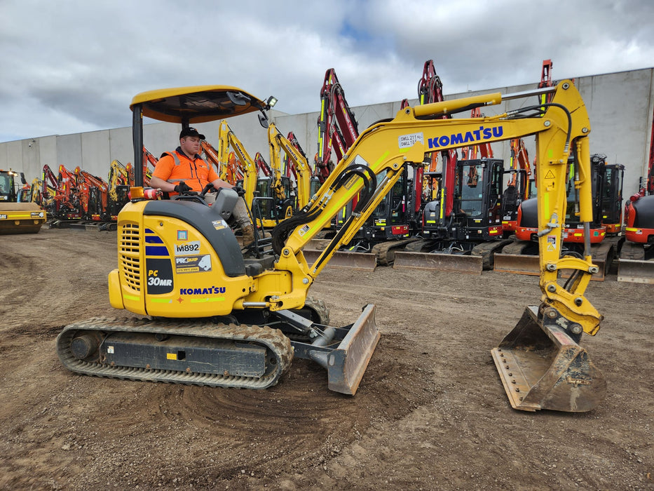 2022 KOMATSU PC30MR-5 3T EXCAVATOR (M892) WITH HITCH, BUCKETS, 785 HOURS