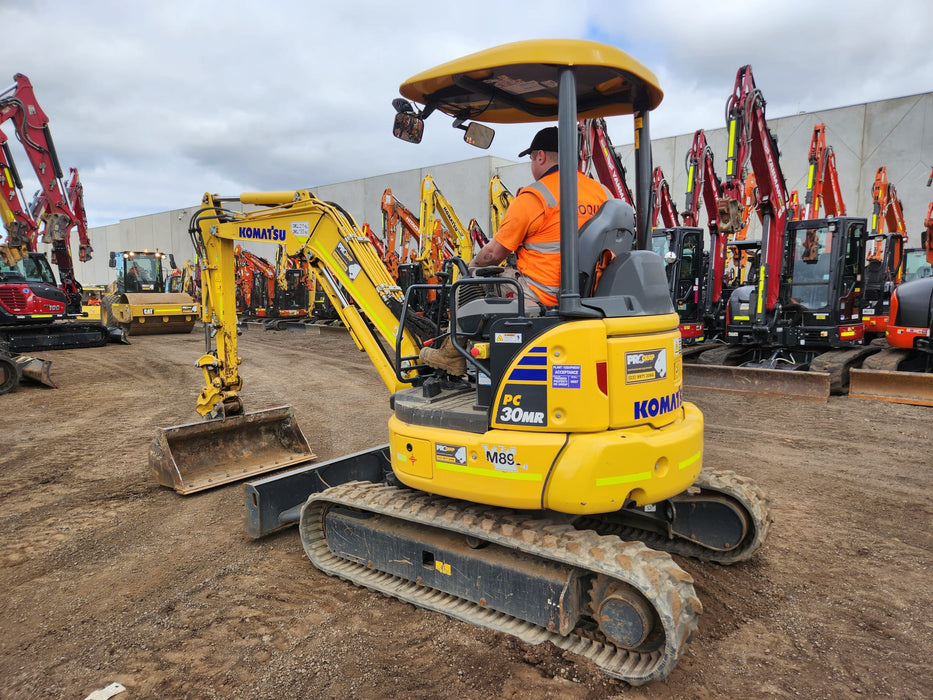 2022 KOMATSU PC30MR-5 3T EXCAVATOR (M892) WITH HITCH, BUCKETS, 785 HOURS
