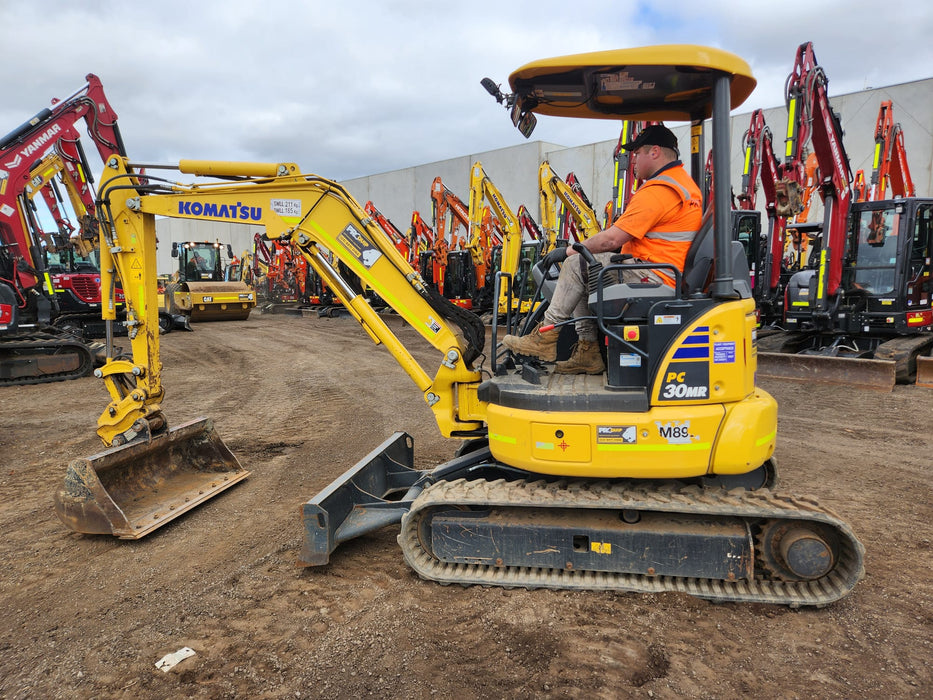 2022 KOMATSU PC30MR-5 3T EXCAVATOR (M892) WITH HITCH, BUCKETS, 785 HOURS