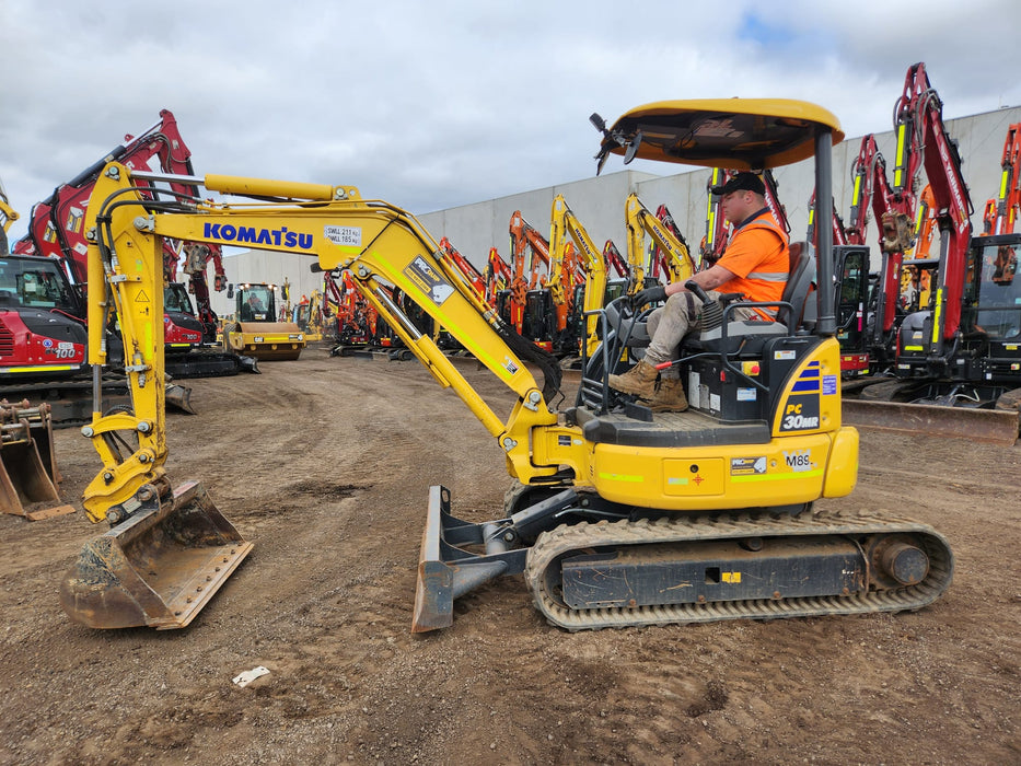 2022 KOMATSU PC30MR-5 3T EXCAVATOR (M892) WITH HITCH, BUCKETS, 785 HOURS
