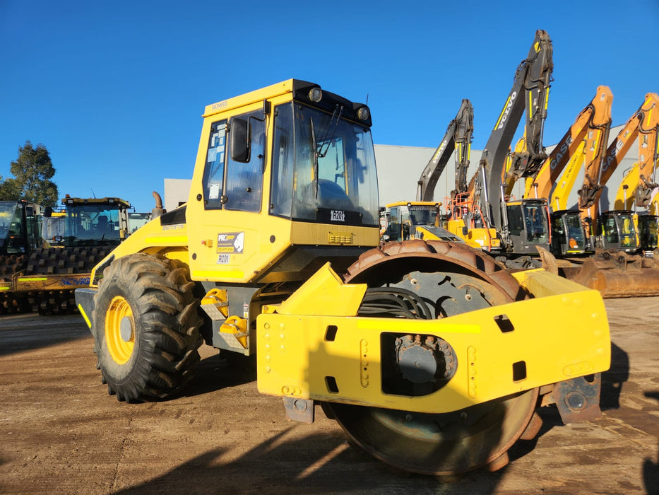 2012 BOMAG BW211PD-4 12T PADFOOT ROLLER WITH 3280 HOURS (R201)