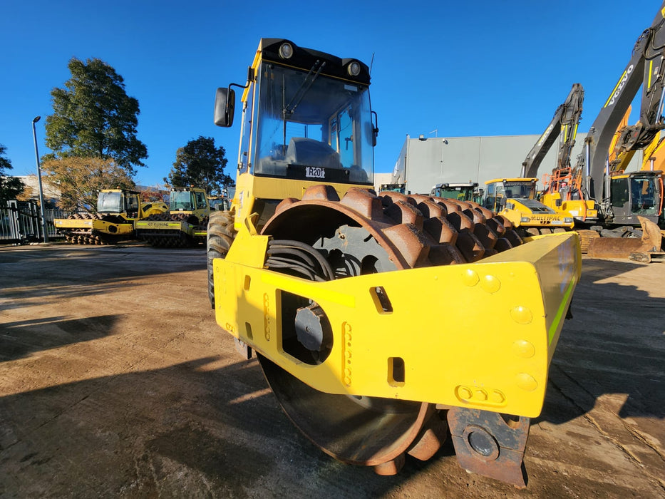 2012 BOMAG BW211PD-4 12T PADFOOT ROLLER WITH 3280 HOURS (R201)