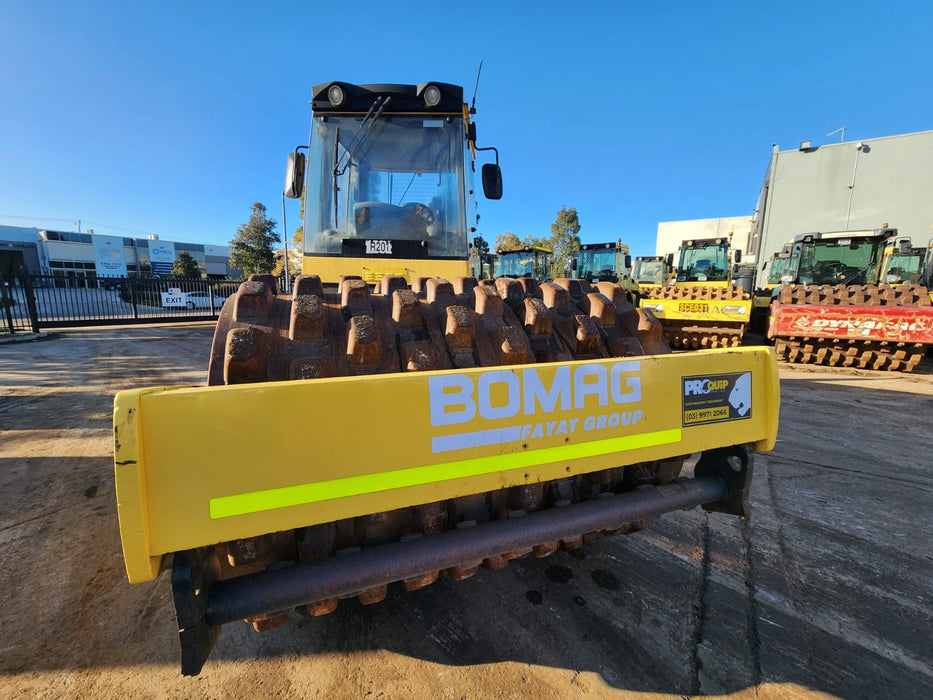 2012 BOMAG BW211PD-4 12T PADFOOT ROLLER WITH 3280 HOURS (R201)