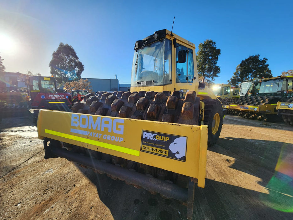 2012 BOMAG BW211PD-4 12T PADFOOT ROLLER WITH 3280 HOURS (R201)