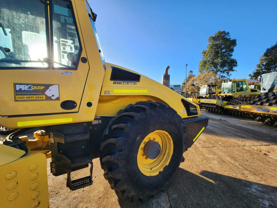 2012 BOMAG BW211PD-4 12T PADFOOT ROLLER WITH 3280 HOURS (R201)