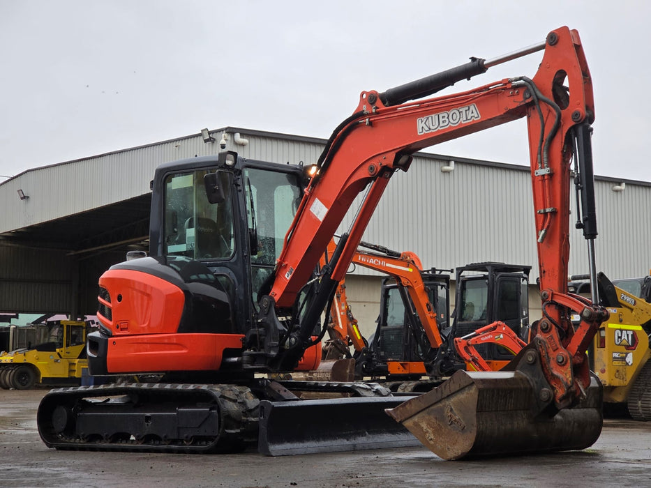 2017 KUBOTA U55-4 5.5T EXCAVATOR (M1078) WITH A/C CAB, HITCH AND 3365 HOURS