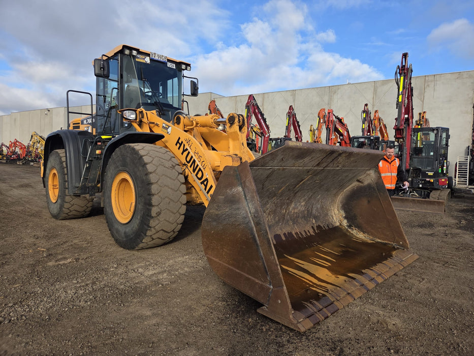 2019 HYUNDAI HL760-9 18T ARTIC WHEEL LOADER (L124) WITH HITCH, 5120 HRS