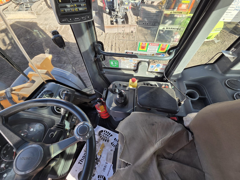 2019 HYUNDAI HL760-9 18T ARTIC WHEEL LOADER (L124) WITH HITCH, 5120 HRS