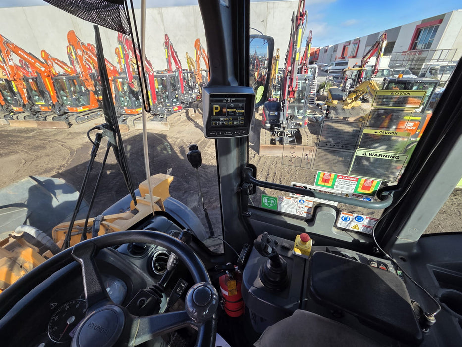 2019 HYUNDAI HL760-9 18T ARTIC WHEEL LOADER (L124) WITH HITCH, 5120 HRS