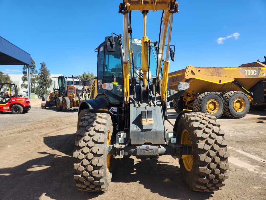 2019 KOMATSU WA100M-8 ARTIC WHEEL LOADER (L181) WITH 1300 HOURS