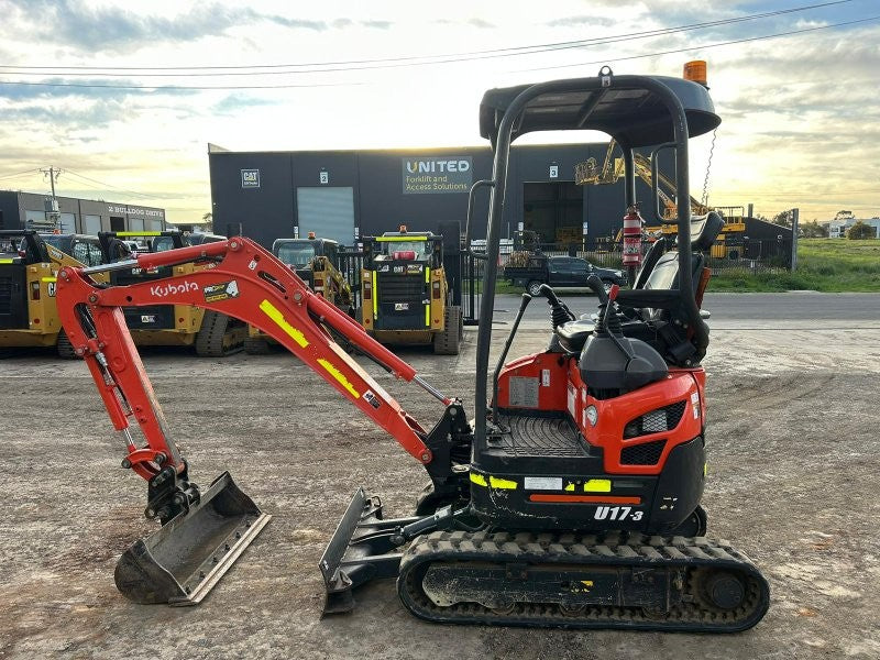 2021 KUBOTA U17 1.7T MINI-EXCAVATOR (M899) WITH HITCH, BUCKETS AND 750 HOURS