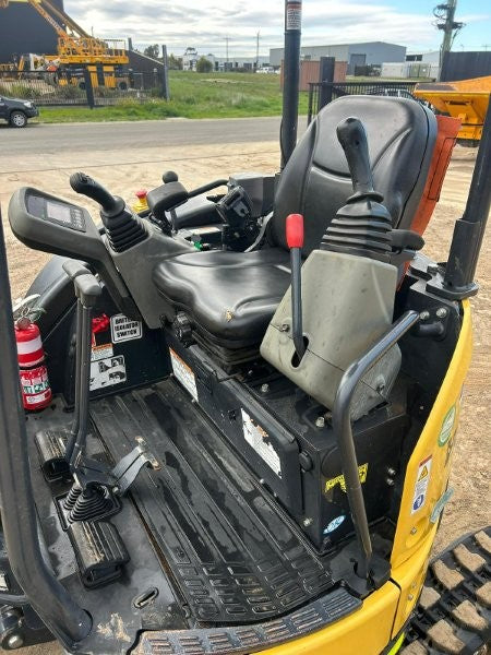 2022 YANMAR VIO25 2.6T EXCAVATOR (M848) WITH HITCH, BUCKETS, 995 HOURS