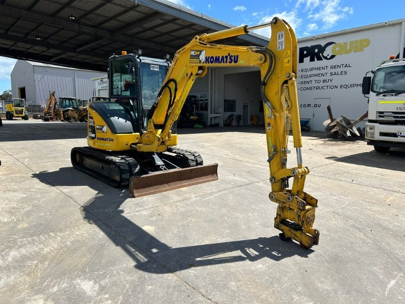 2022 KOMATSU PC55MR-5 5.5T EXCAVATOR (M876) WITH TILT HITCH, 1030 HOURS