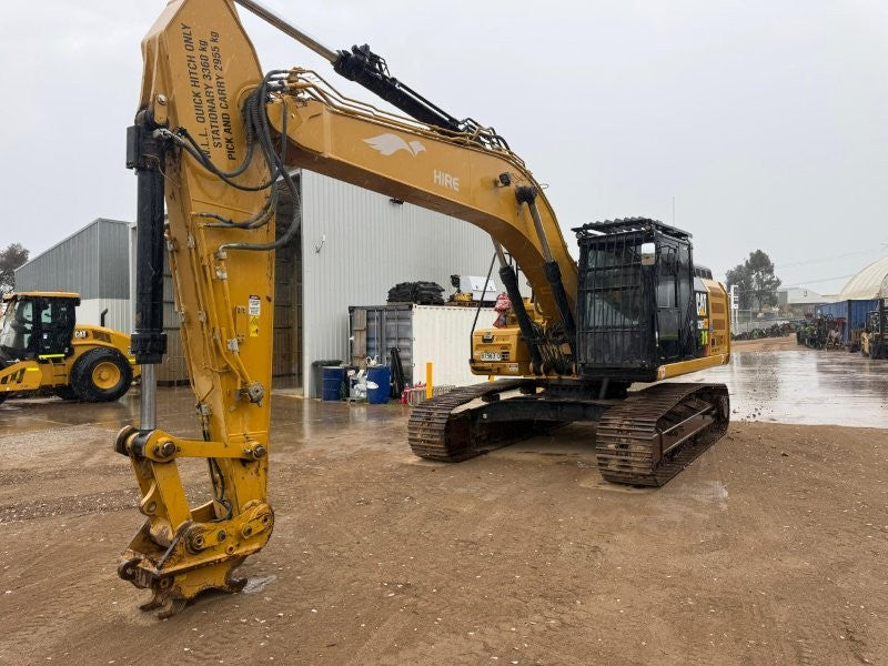 2018 CAT 326FL 26T EXCAVATOR (E479) WITH CIVIL SPEC, GUARDING AND 5500HRS