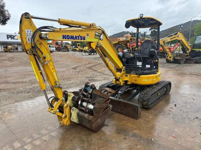 2022 KOMATSU PC35MR-5 3.5T EXCAVATOR (M965) WITH 950 HOURS
