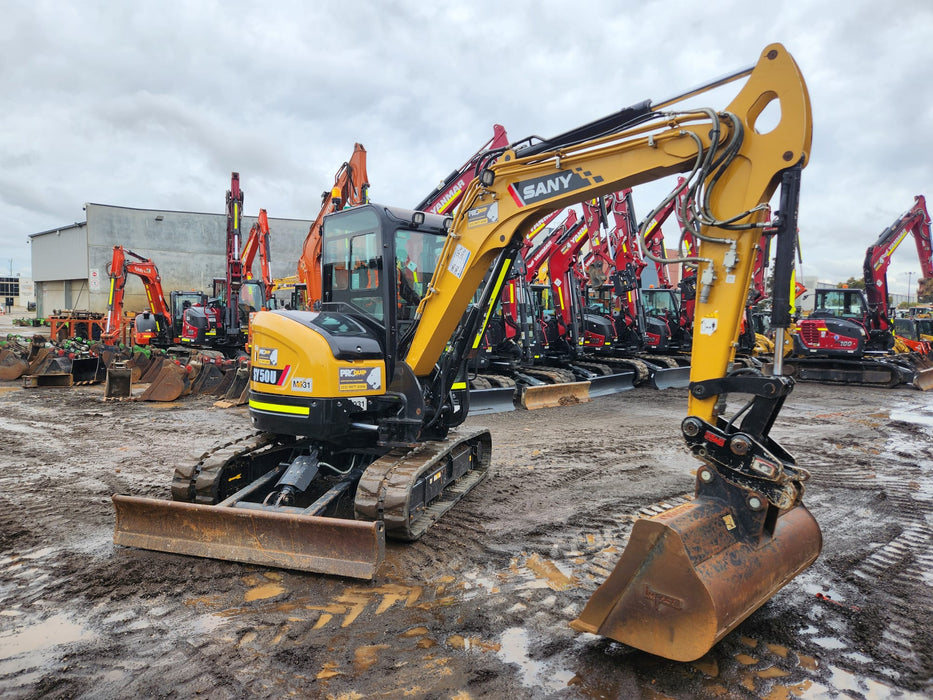 2022 SANY SY50U 5.3T EXCAVATOR (M931) WITH HITCH, BUCKETS AND LOW 620 HOURS