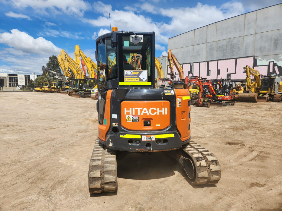 2022 HITACHI ZX55U-5 5.5T EXCAVATOR (M819) WITH CAB, HITCH, BUCKETS, 1420 HRS