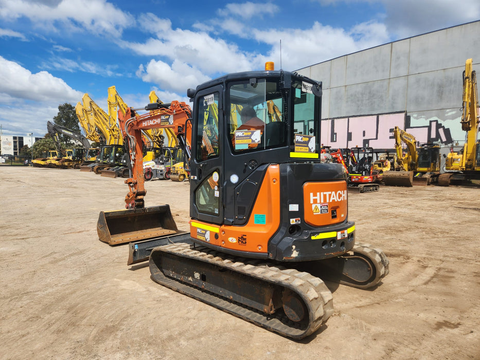 2022 HITACHI ZX55U-5 5.5T EXCAVATOR (M819) WITH CAB, HITCH, BUCKETS, 1420 HRS