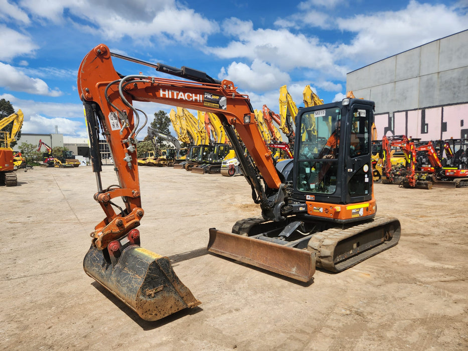 2022 HITACHI ZX55U-5 5.5T EXCAVATOR (M819) WITH CAB, HITCH, BUCKETS, 1420 HRS