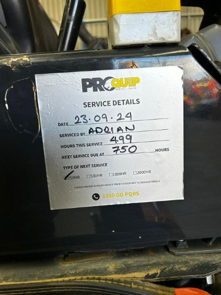 2021 HITACHI ZX17U-5 1.7T EXCAVATOR (M870) WITH HITCH, 3 BUCKETS AND 660 HRS