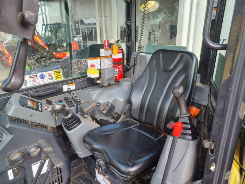 2022 YANMAR VIO80-1 8T EXCAVATOR (M859) WITH RUBBER TRACKS AND 1705 HOURS