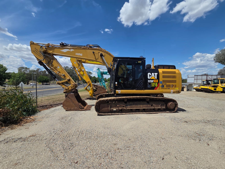 2018 CAT 326FL 26T EXCAVATOR (E479) WITH CIVIL SPEC, GUARDING AND 5500HRS