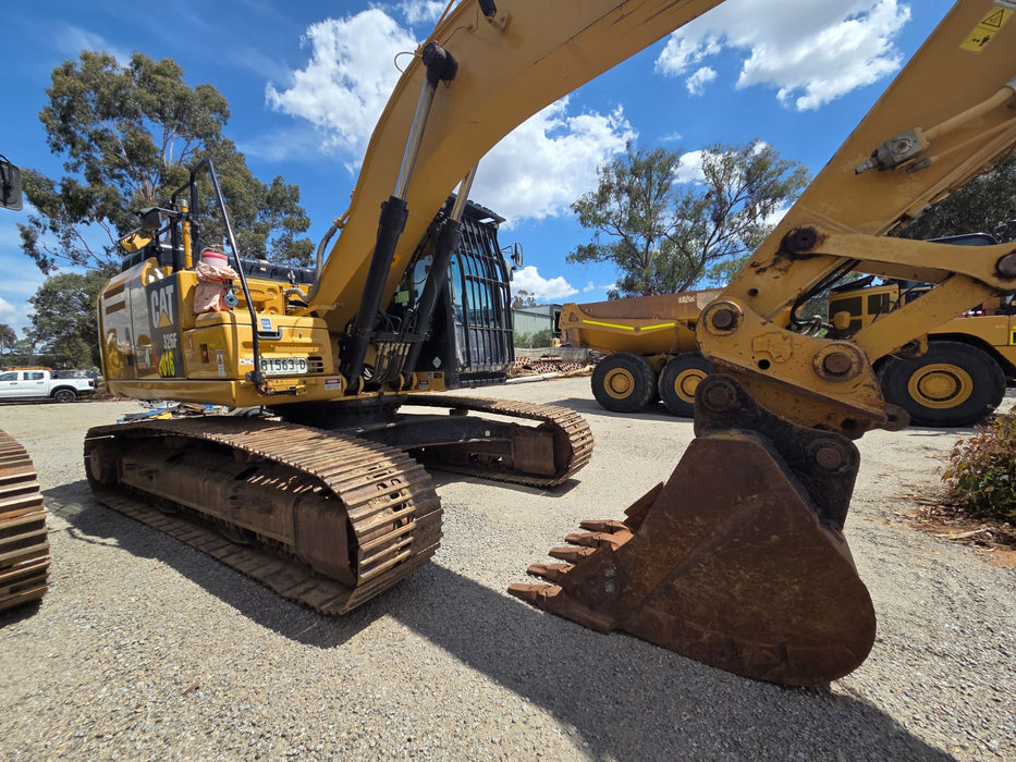2018 CAT 326FL 26T EXCAVATOR (E479) WITH CIVIL SPEC, GUARDING AND 5500HRS