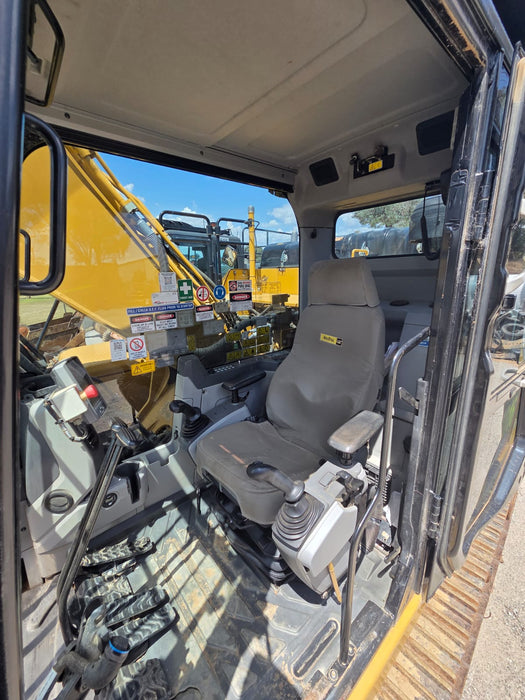2018 CAT 326FL 26T EXCAVATOR (E479) WITH CIVIL SPEC, GUARDING AND 5500HRS