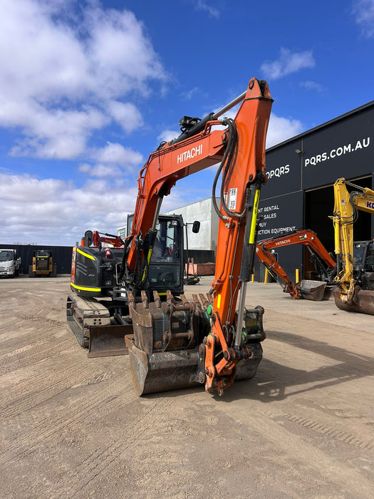 2022 HITACHI ZX85USB-5 EXCAVATOR (M827) WITH 1650 HOURS