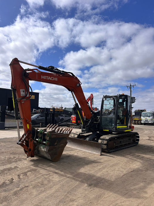 2022 HITACHI ZX85USB-5 EXCAVATOR (M827) WITH 1650 HOURS