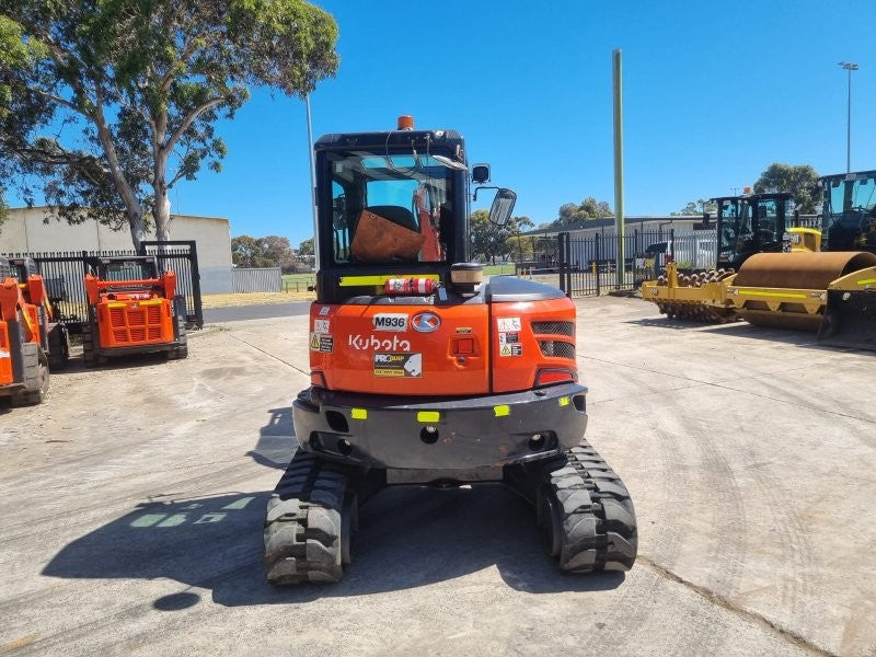 2022 KUBOTA U55-4 5.6T EXCAVATOR (M936) WITH A/C CAB, BUCKETS AND 1350 HOURS