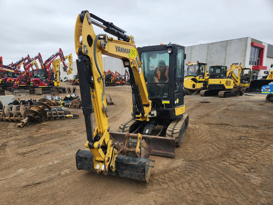2022 YANMAR VIO35-6 EXCAVATOR (EX142) WITH A/C CAB, HITCH, BUCKETS, 1505HRS