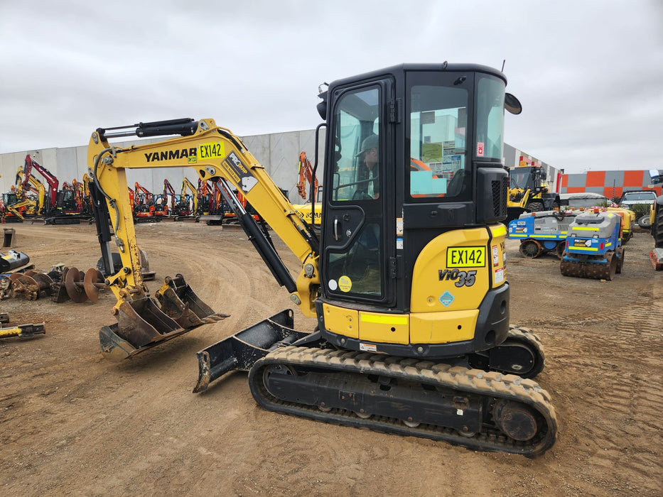 2022 YANMAR VIO35-6 EXCAVATOR (EX142) WITH A/C CAB, HITCH, BUCKETS, 1505HRS