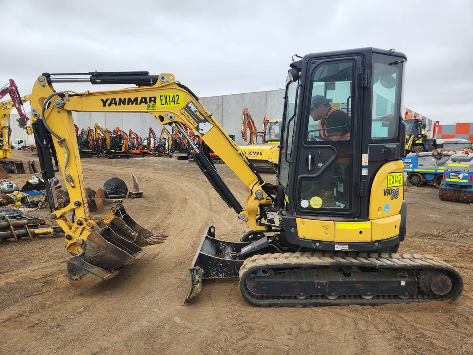 2022 YANMAR VIO35-6 EXCAVATOR (EX142) WITH A/C CAB, HITCH, BUCKETS, 1505HRS
