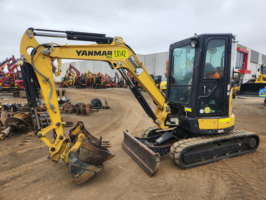 2022 YANMAR VIO35-6 EXCAVATOR (EX142) WITH A/C CAB, HITCH, BUCKETS, 1505HRS