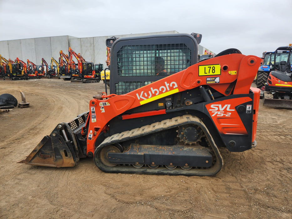 2023 KUBOTA SVL75-2 TRACK LOADER (L78) WITH 4 IN 1 BUCKET AND 943 HOURS