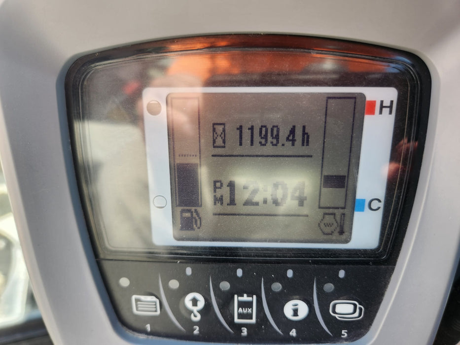 2021 KUBOTA U55-4 WITH A/C CAB, TILT HITCH, ANGLE BLADE, CIVIL SPEC AND 1200HRS