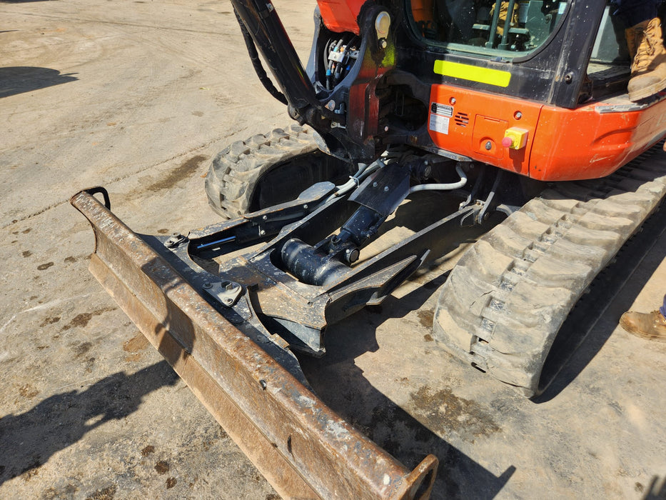 2021 KUBOTA U55-4 WITH A/C CAB, TILT HITCH, ANGLE BLADE, CIVIL SPEC AND 1200HRS