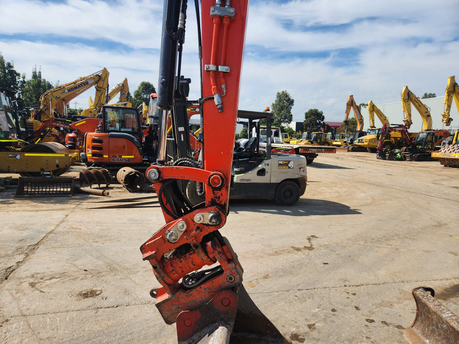 2021 KUBOTA U55-4 WITH A/C CAB, TILT HITCH, ANGLE BLADE, CIVIL SPEC AND 1200HRS