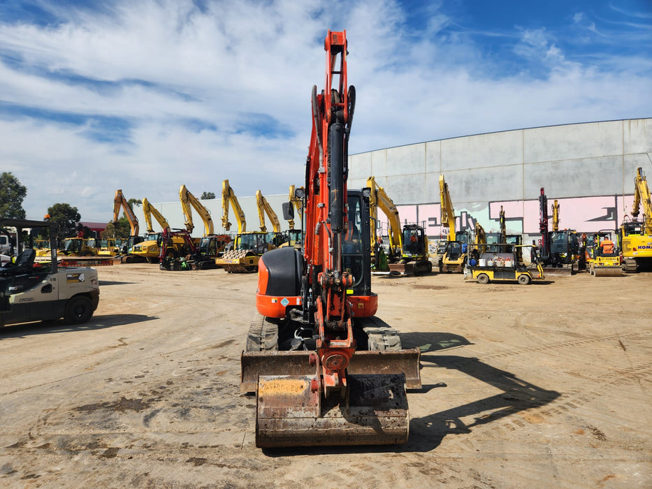 2021 KUBOTA U55-4 WITH A/C CAB, TILT HITCH, ANGLE BLADE, CIVIL SPEC AND 1200HRS