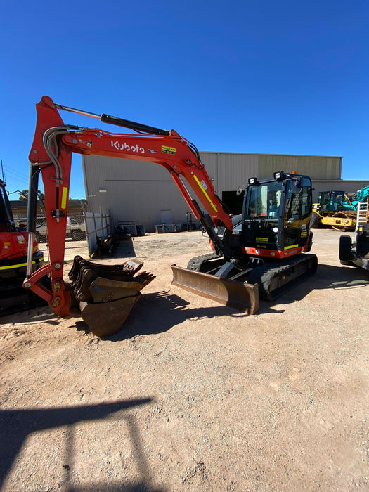 2022 KUBOTA KX080 8T EXCAVATOR (M857) WITH HITCH, BUCKETS AND 1250HRS