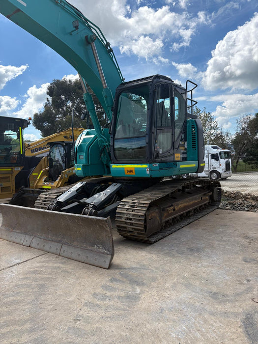 2020 KOBELCO SK235SR-2 25T EXCAVATOR (E478) WITH TILT HITCH, 5400 HOURS