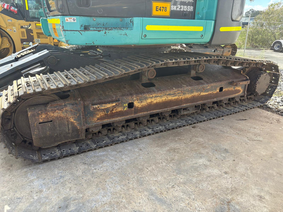2020 KOBELCO SK235SR-2 25T EXCAVATOR (E478) WITH TILT HITCH, 5400 HOURS