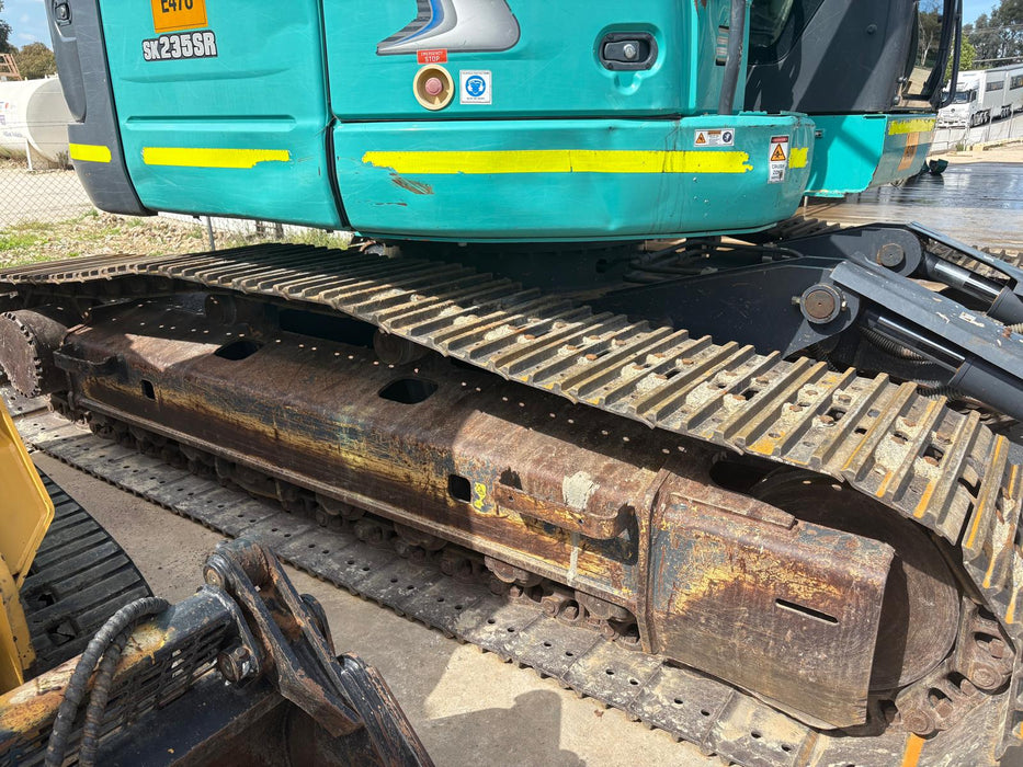 2020 KOBELCO SK235SR-2 25T EXCAVATOR (E478) WITH TILT HITCH, 5400 HOURS