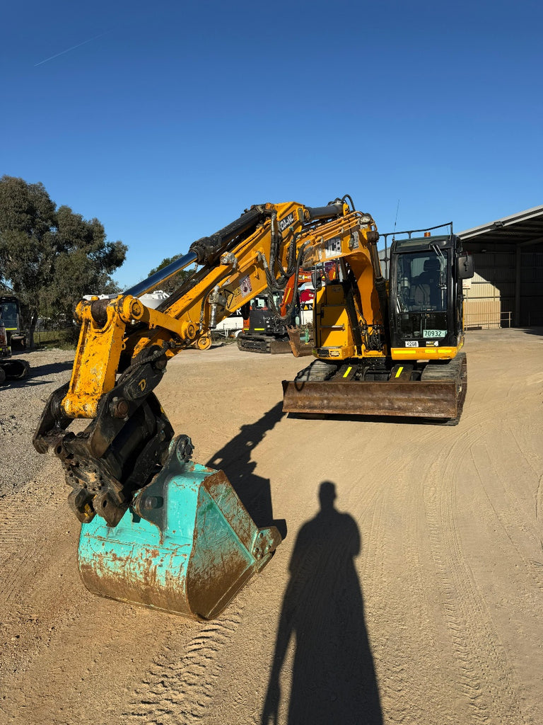 Proquip 2018 JCB JZ140LC 15T Excavator With Tilt Hitch, Buckets And 3750 Hrs (E268)