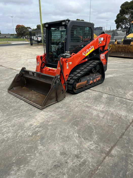 2023 KUBOTA SVL75-2 TRACK LOADER (T611) WITH HI-FLOW, WIDE TRACKS AND 1140 HRS