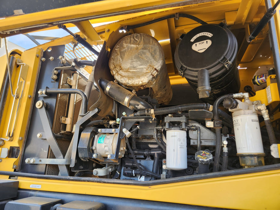 2019 KOMATSU WA250PZ-6 ARTIC WHEEL LOADER WITH HITCH, FORKS, 7395 HOURS
